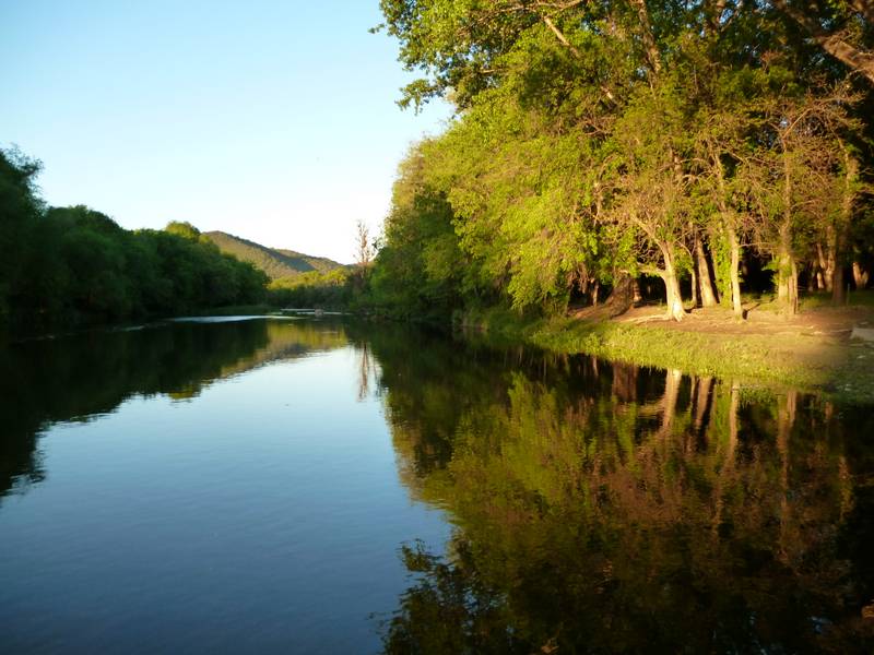 015 TinkTinkie Hostel River 17th Oct 2012.jpg